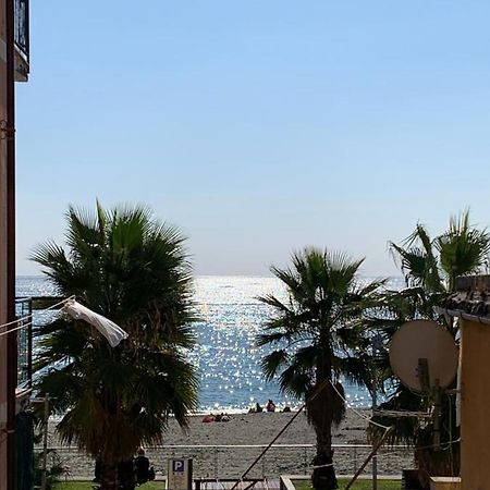 Casa Erika Fronte Mare Apartamento Varazze Exterior foto