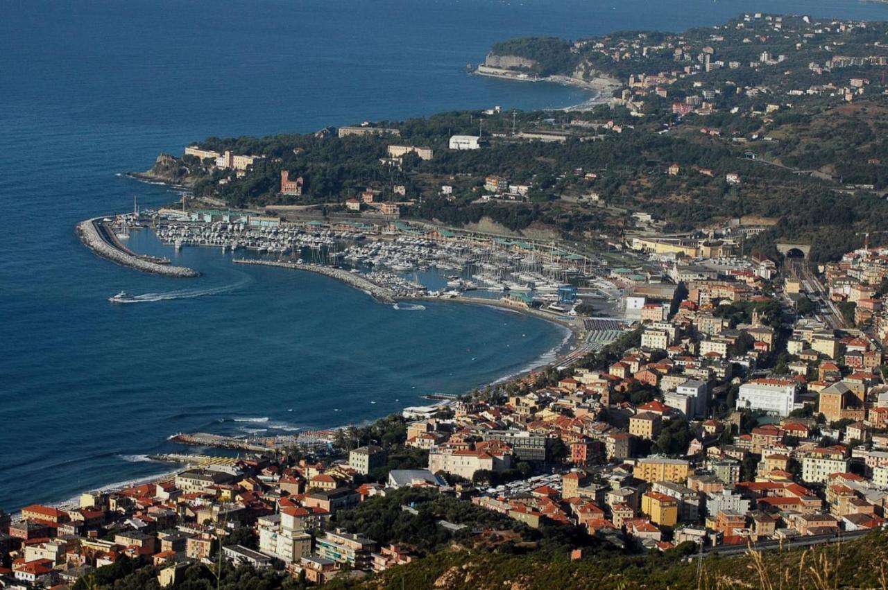 Casa Erika Fronte Mare Apartamento Varazze Exterior foto
